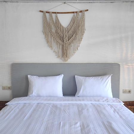 Hub Tata Guesthouse Тук Тук Екстериор снимка