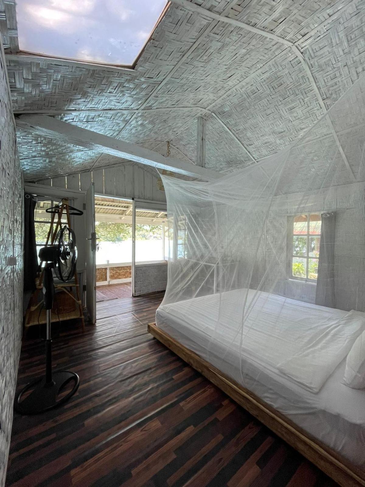 Hub Tata Guesthouse Тук Тук Екстериор снимка