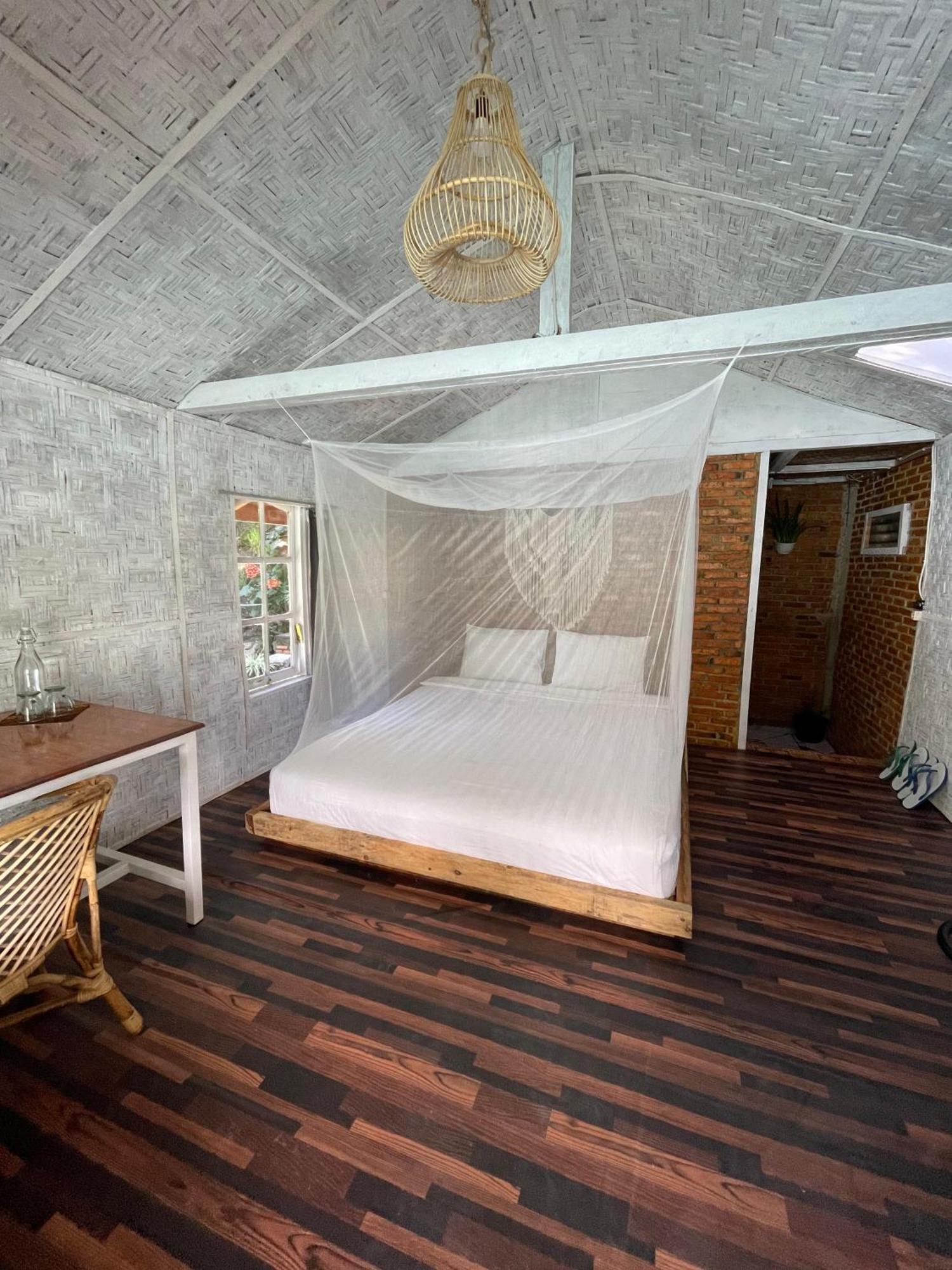 Hub Tata Guesthouse Тук Тук Екстериор снимка